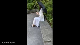 优雅的棕发女郎Marissa Mei和有天赋的伴侣